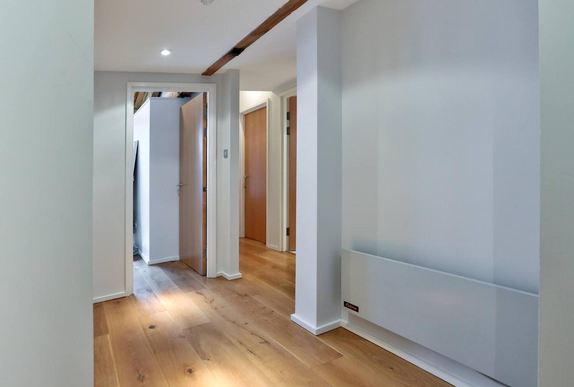 Wild Roses Serviced Apartments - Excel Warehouse 1 Лондон Экстерьер фото