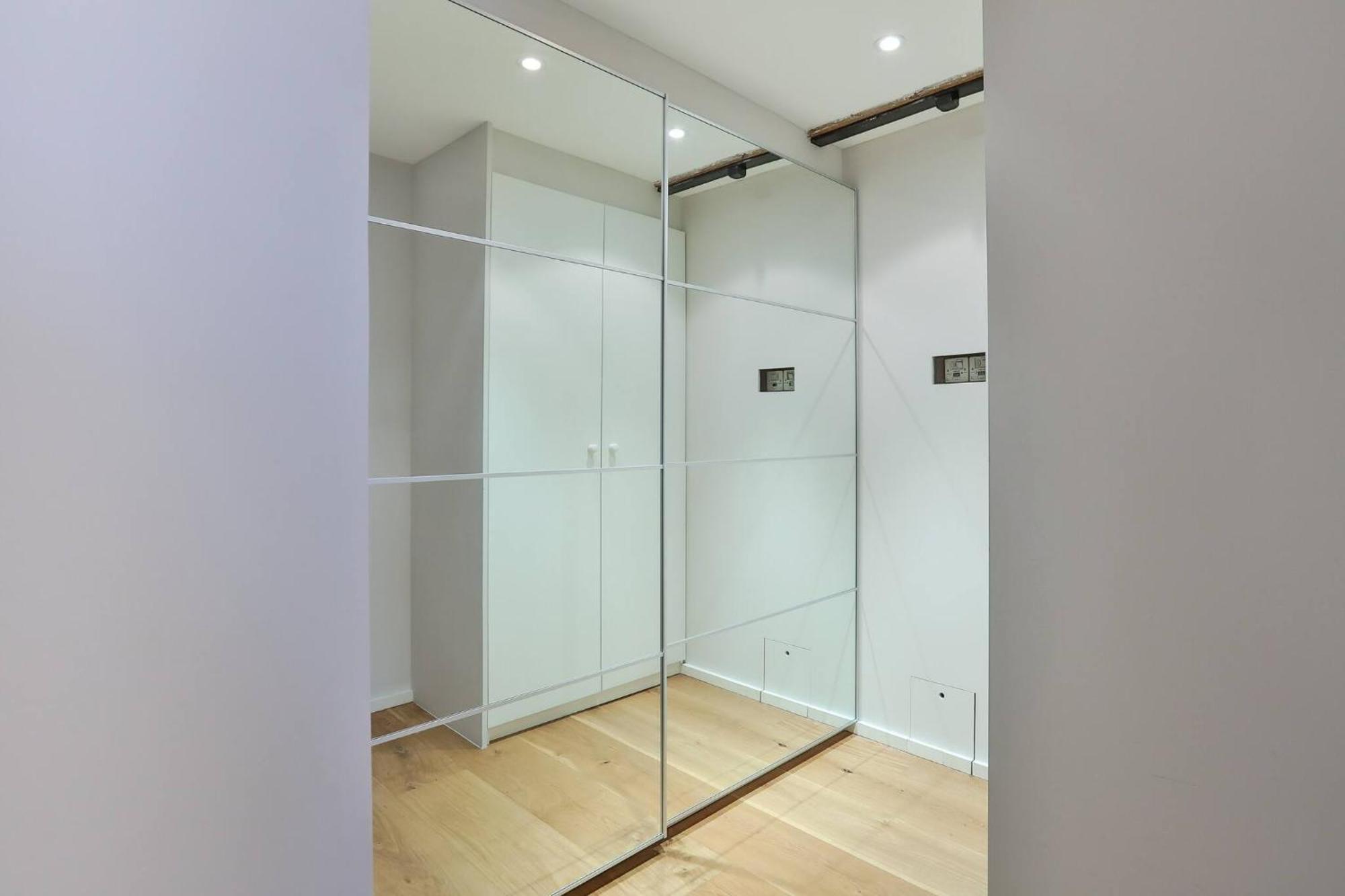 Wild Roses Serviced Apartments - Excel Warehouse 1 Лондон Экстерьер фото