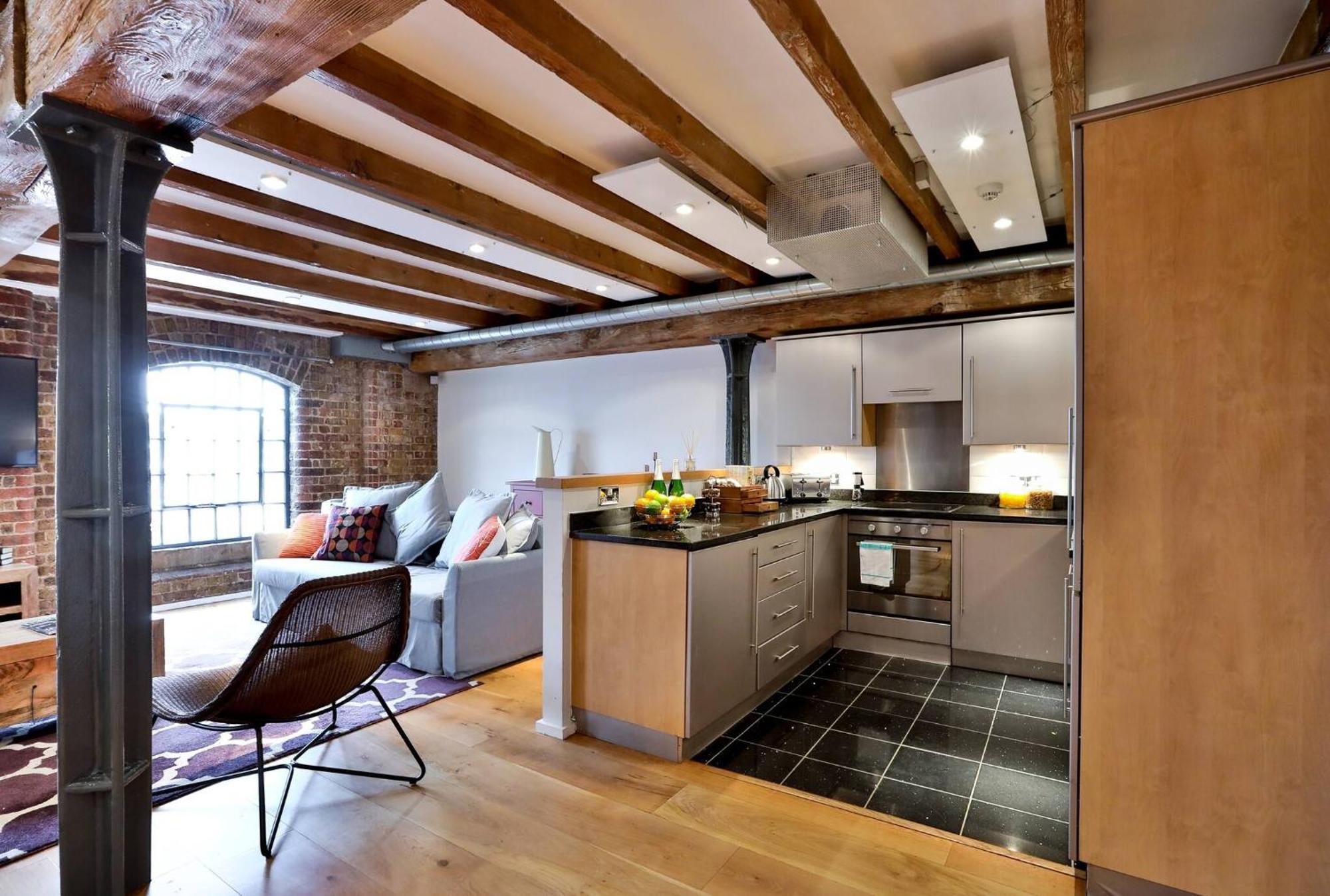 Wild Roses Serviced Apartments - Excel Warehouse 1 Лондон Экстерьер фото